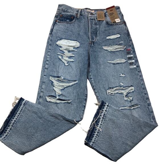 Levi’s ribcage NWT distressed jeans 29x27 - Picture 1 of 10